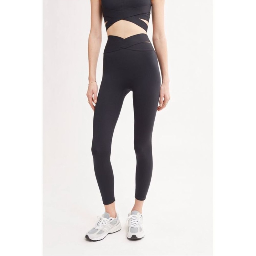 Women's Black High-Waisted Leggings